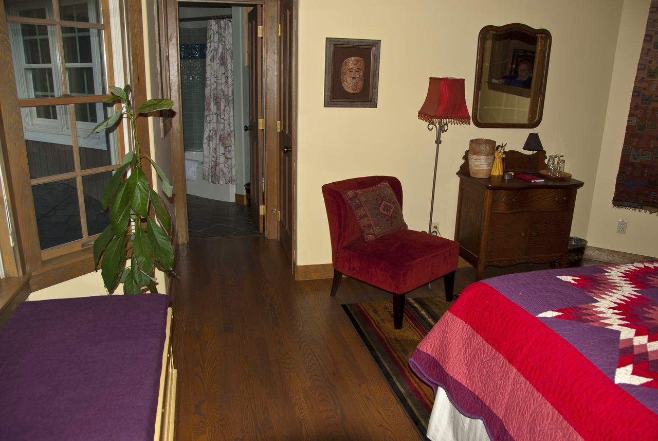 Hideaway Lodge B And B Woodinville Buitenkant foto