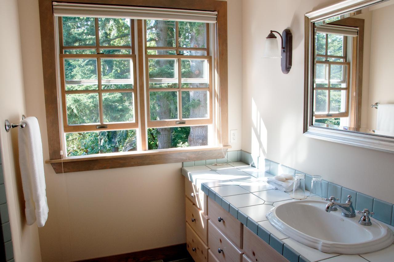 Hideaway Lodge B And B Woodinville Buitenkant foto